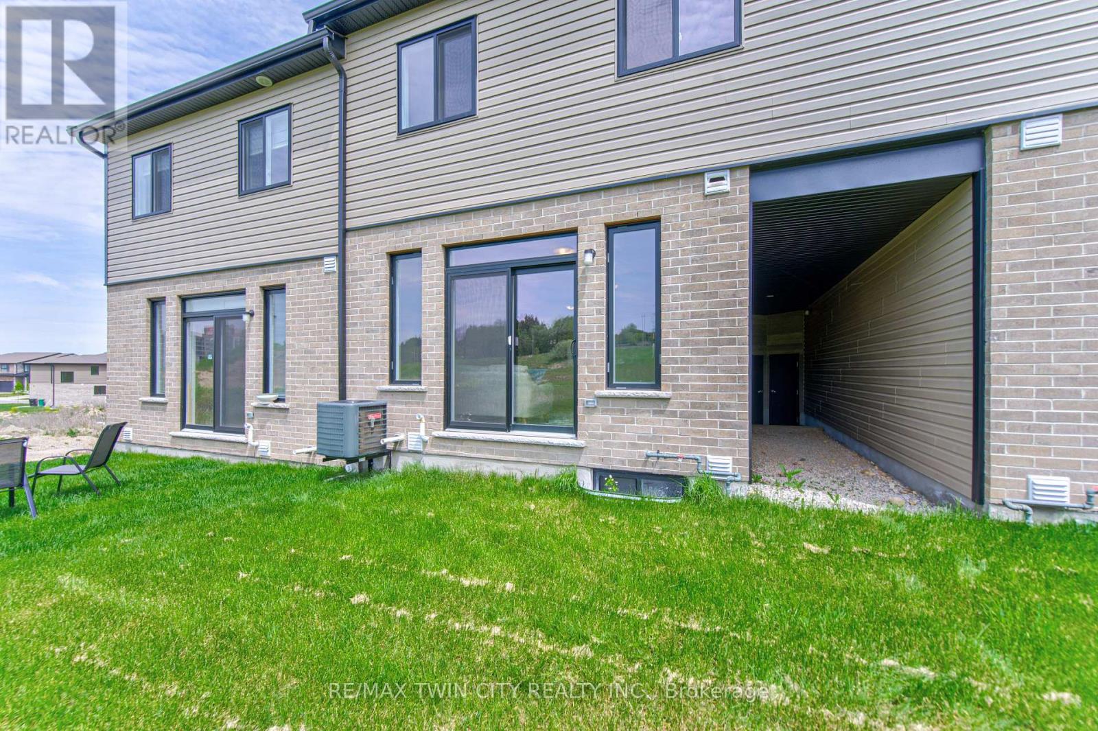167 DUNNIGAN DRIVE - 41