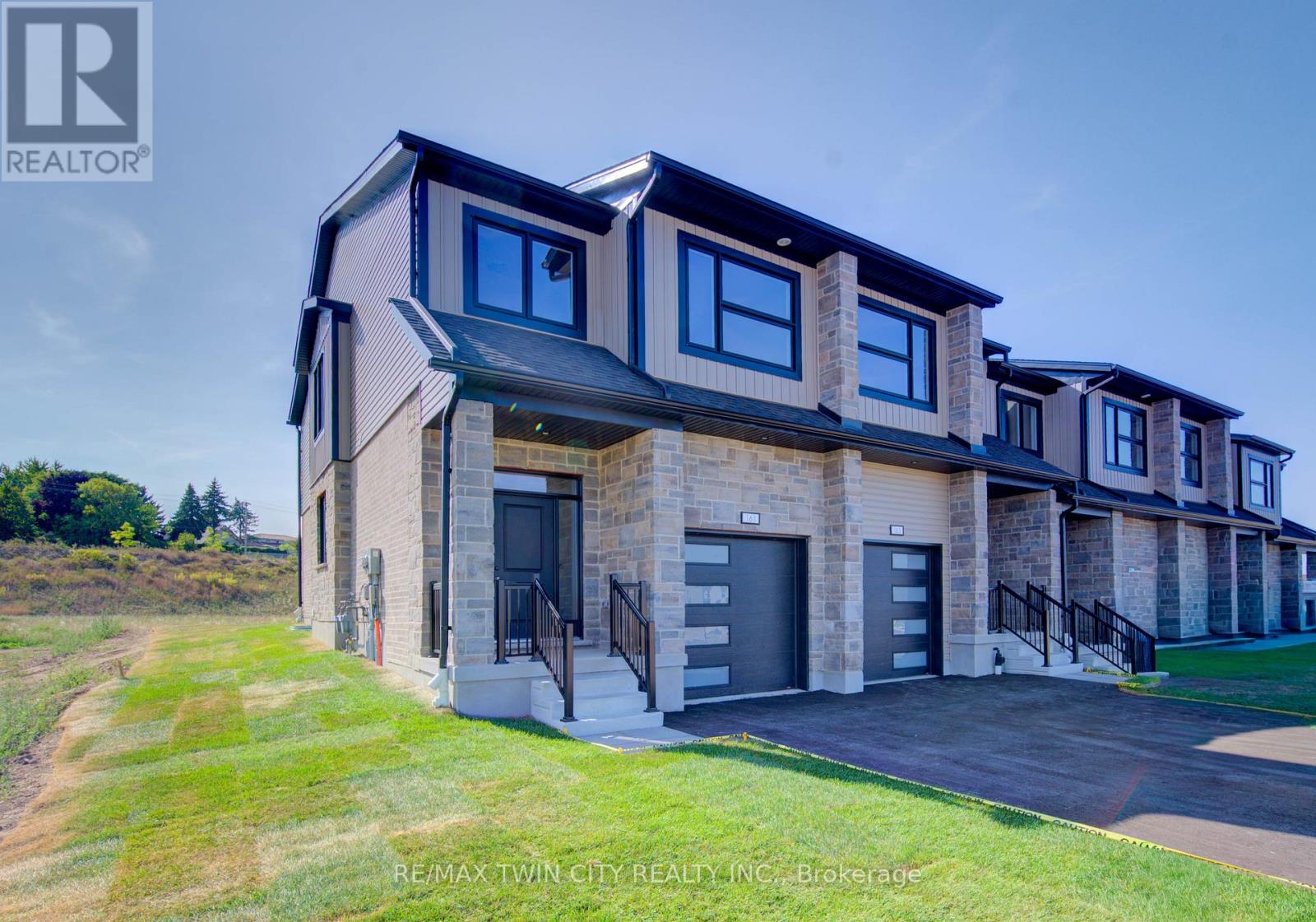 161 DUNNIGAN DRIVE - 1