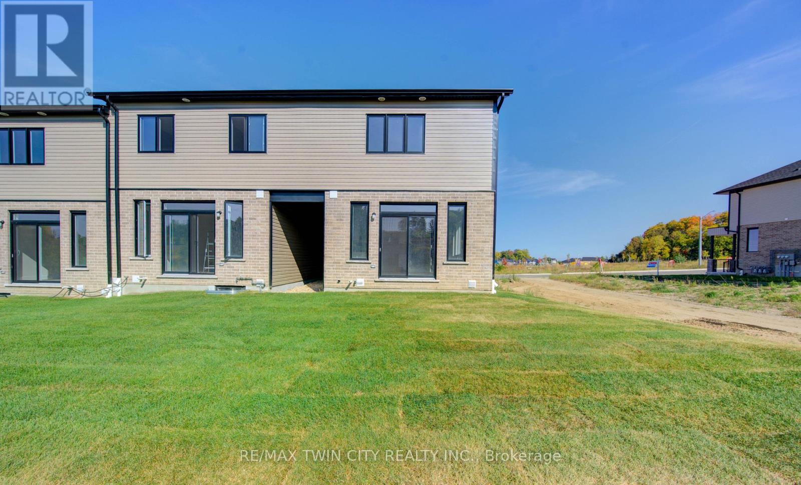 161 DUNNIGAN DRIVE - 39