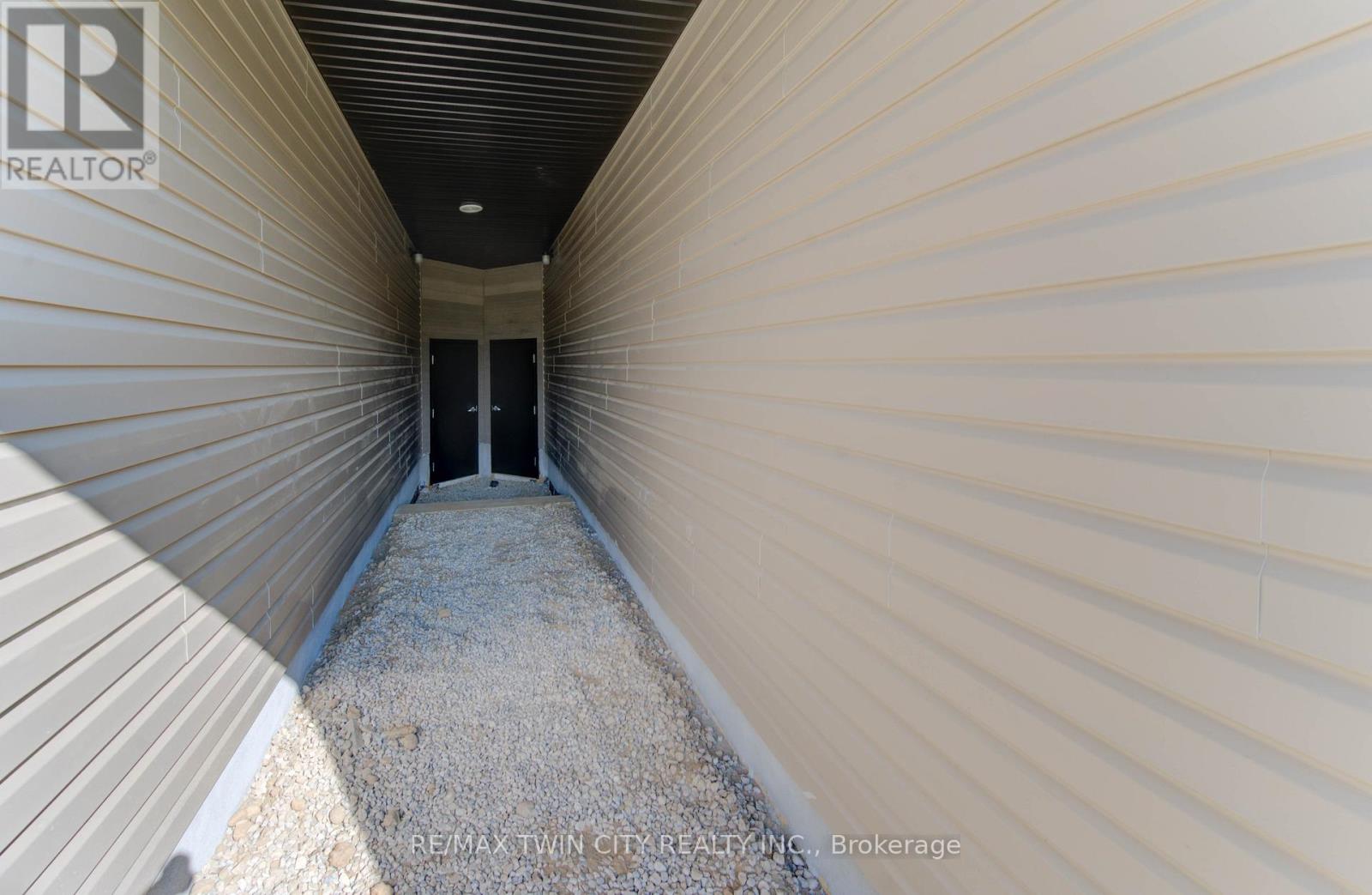 161 DUNNIGAN DRIVE - 41