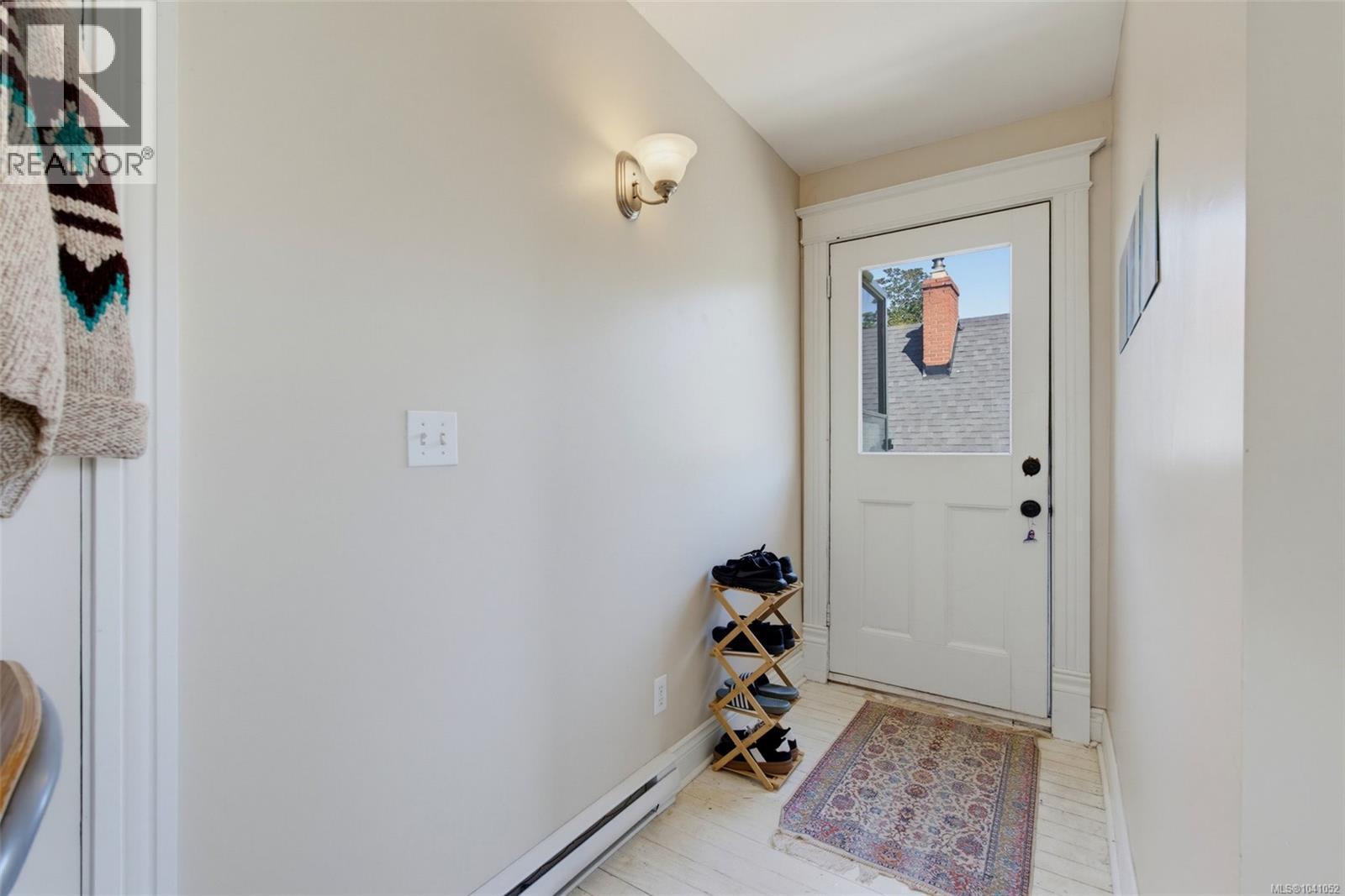  1415 Gladstone Avenue, Victoria