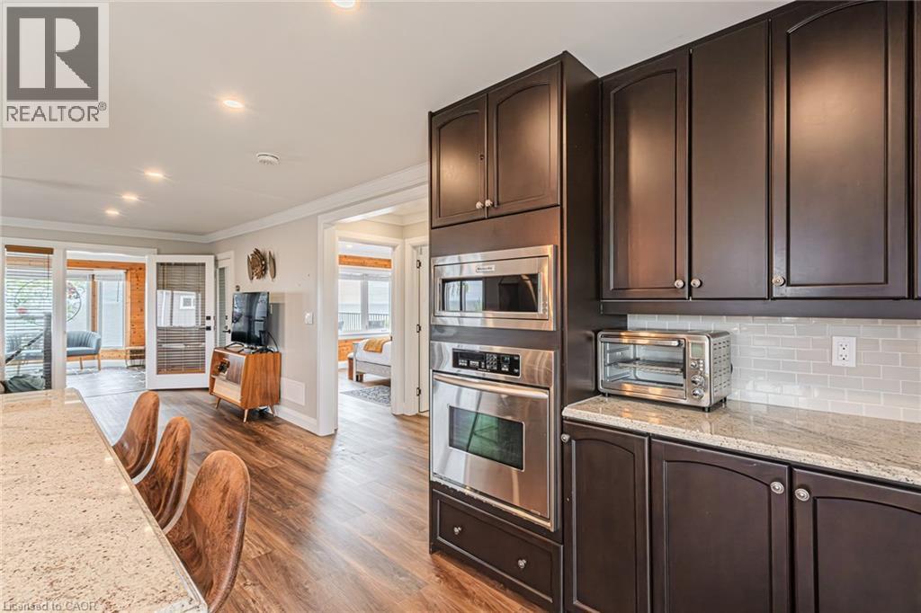 1231 LAKESHORE Road - 19
