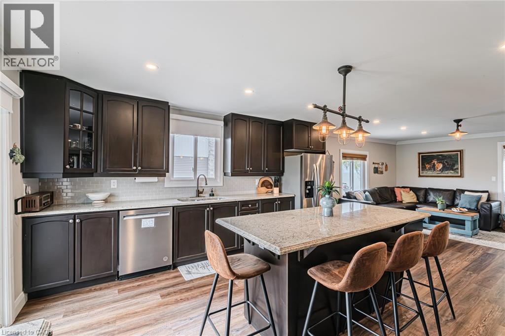 1231 LAKESHORE Road - 21