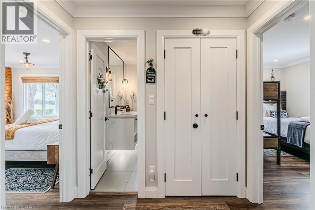 1231 LAKESHORE Road - 25