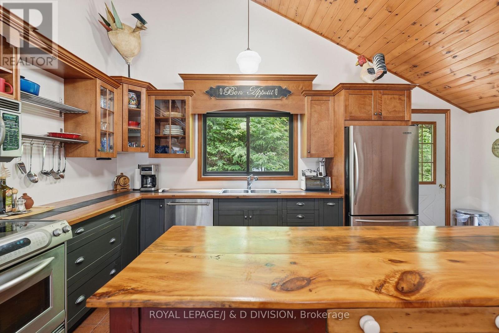 186 BLACKSTONE LAKE, WATER - 10