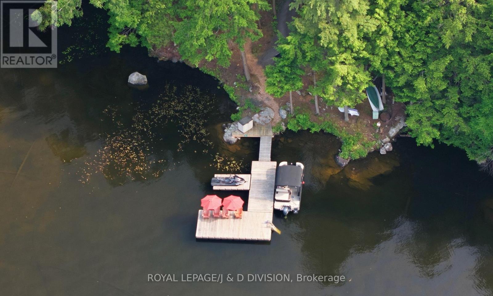 186 BLACKSTONE LAKE, WATER - 24
