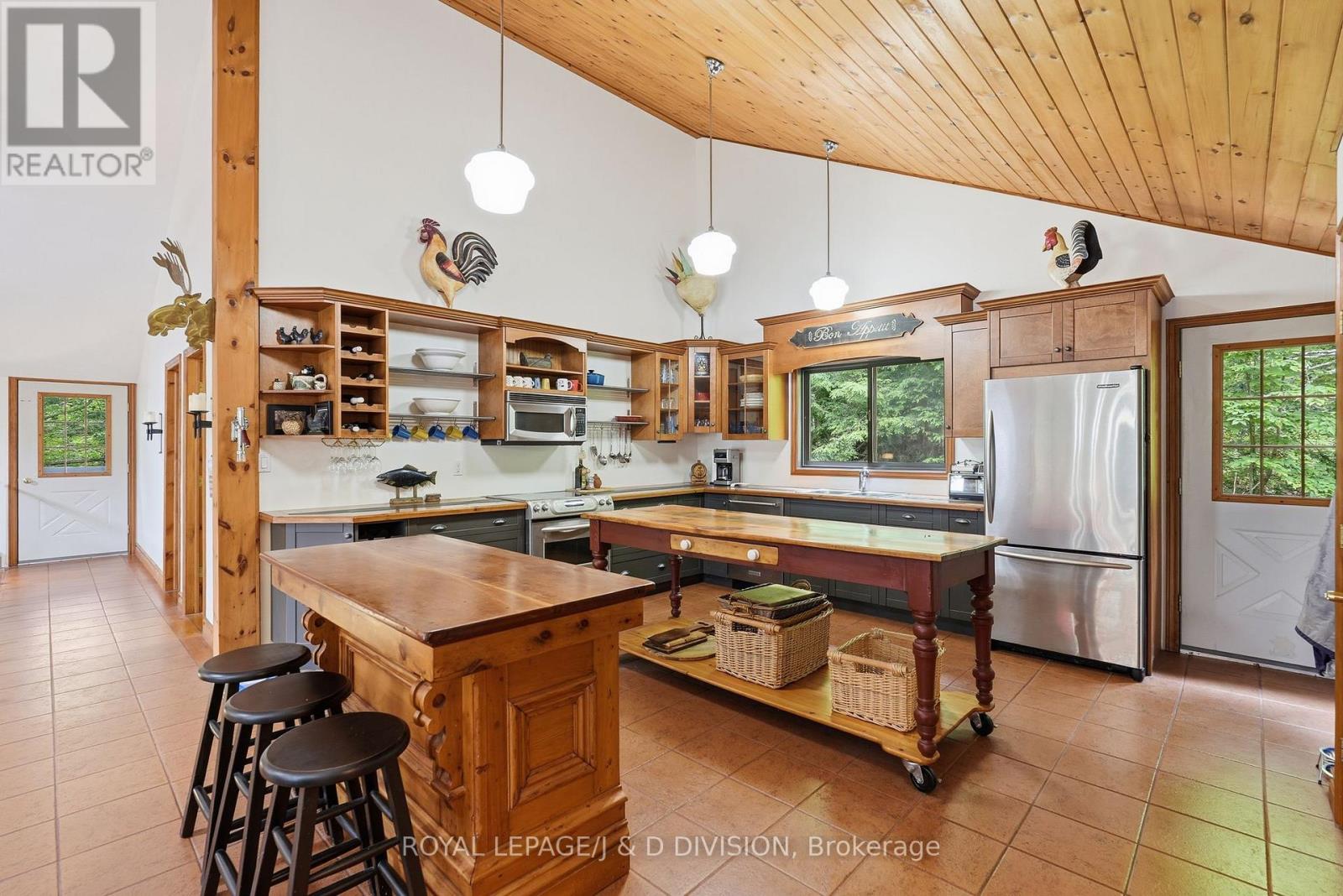 186 BLACKSTONE LAKE, WATER - 8