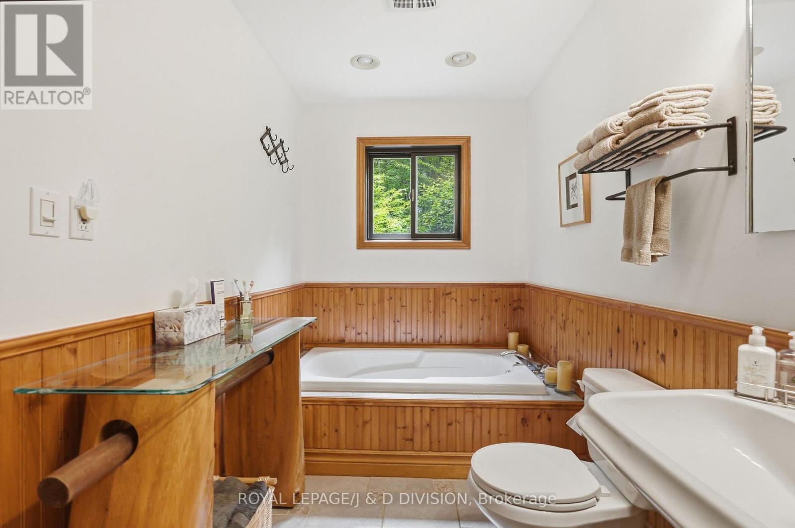 186 BLACKSTONE LAKE, WATER - 22