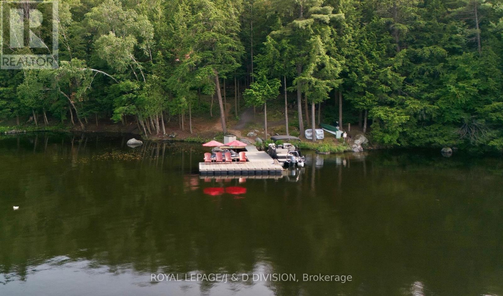 186 BLACKSTONE LAKE, WATER - 37