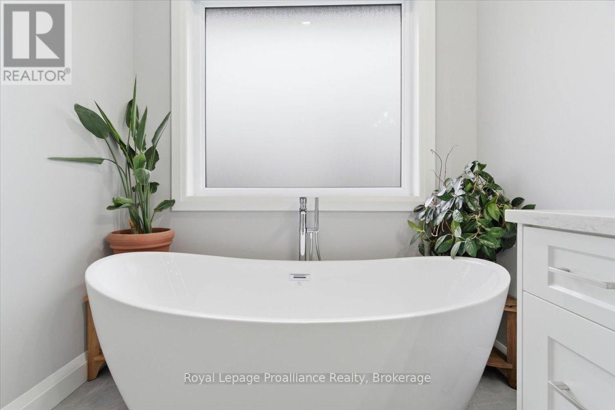 564 WILLETT ROAD - 26
