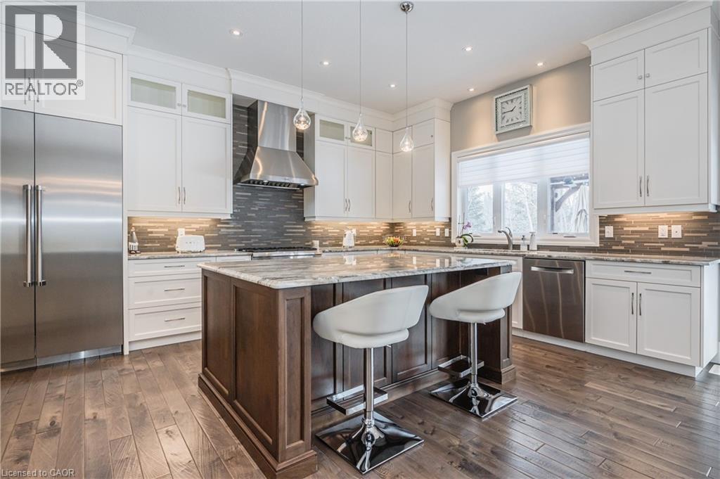 23 HIGHGROVE Court - 14