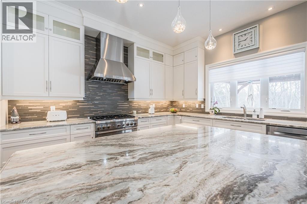 23 HIGHGROVE Court - 15