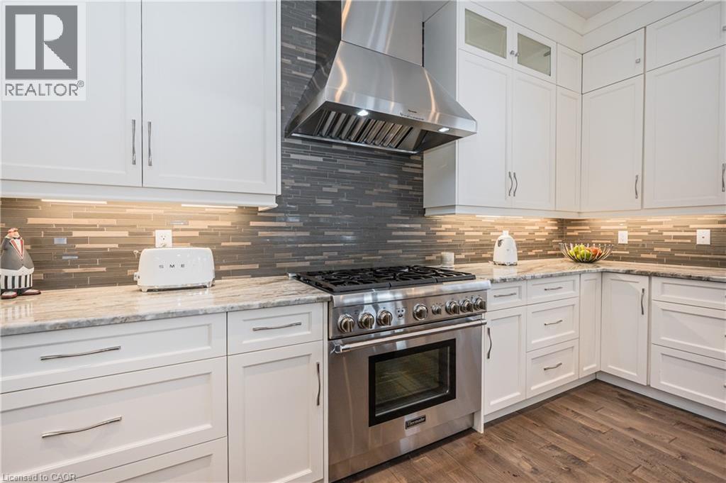 23 HIGHGROVE Court - 17