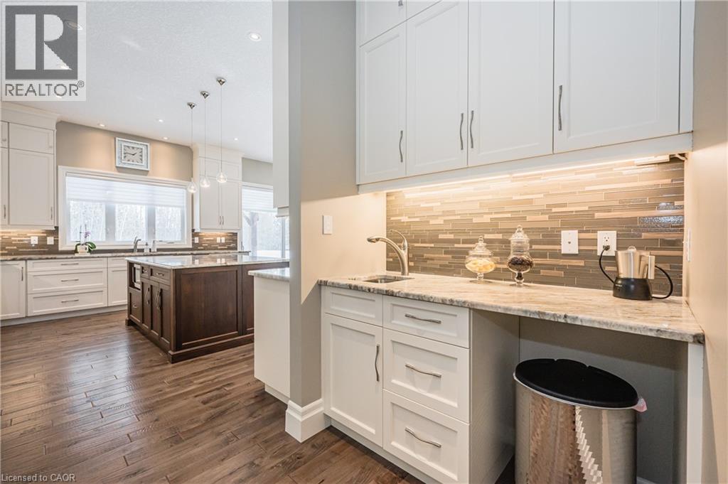 23 HIGHGROVE Court - 18