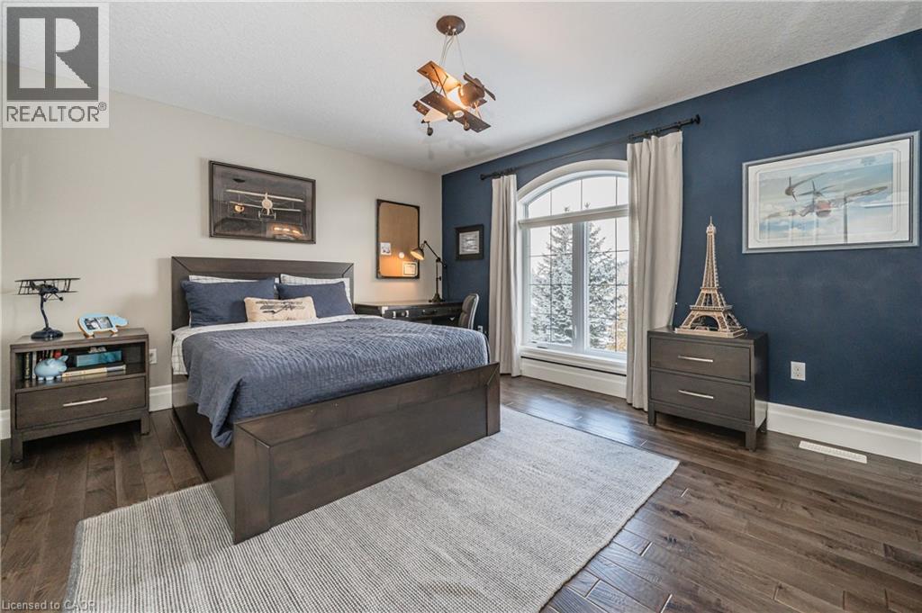 23 HIGHGROVE Court - 25