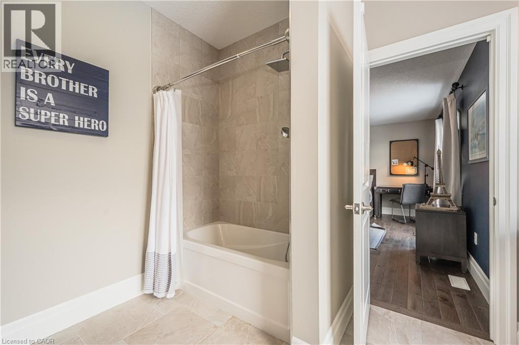 23 HIGHGROVE Court - 29