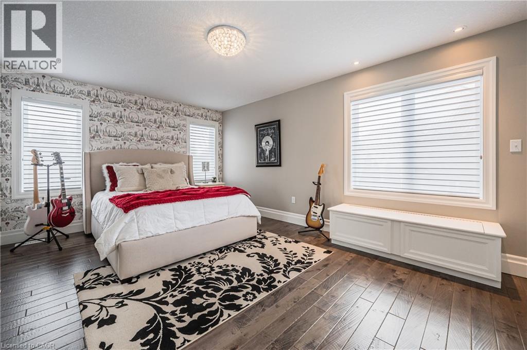 23 HIGHGROVE Court - 30