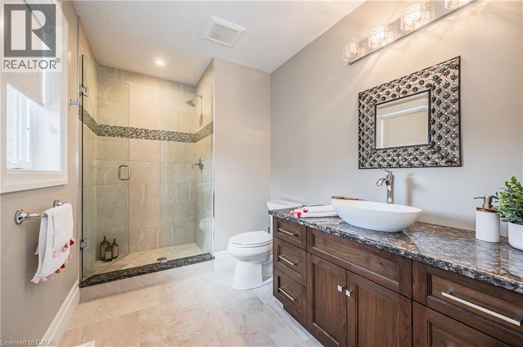23 HIGHGROVE Court - 31