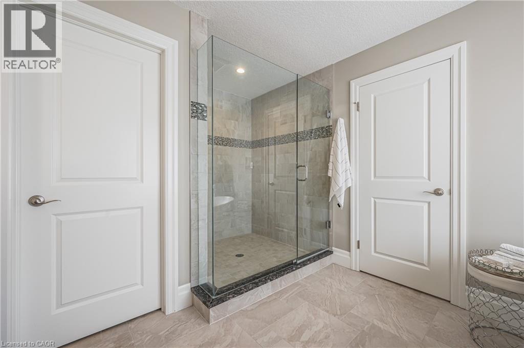 23 HIGHGROVE Court - 36