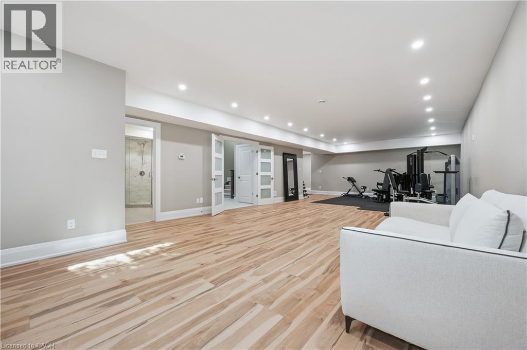 23 HIGHGROVE Court - 42