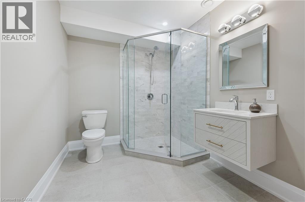 23 HIGHGROVE Court - 45