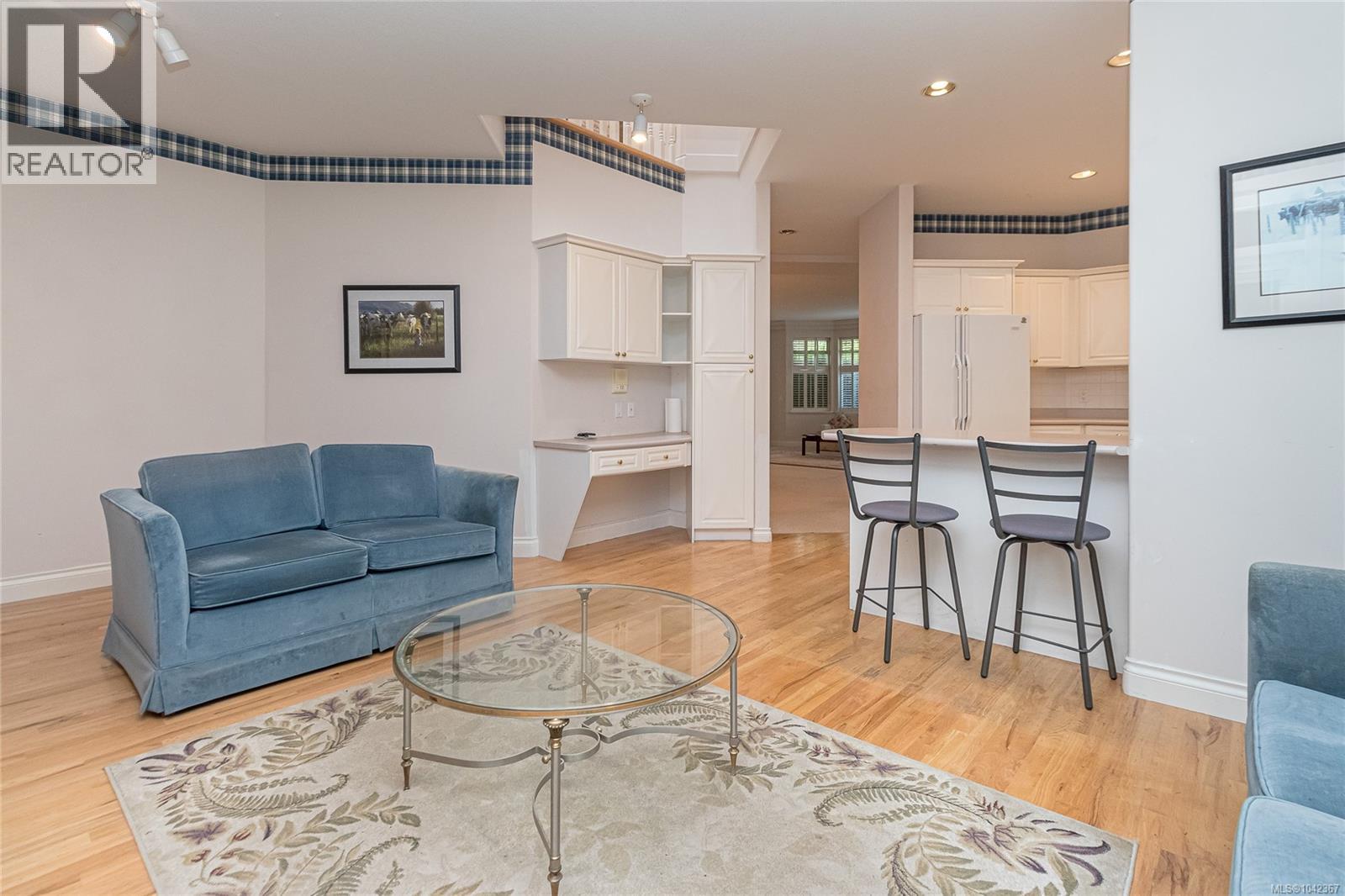 #25 5187 Cordova Bay Rd - 23