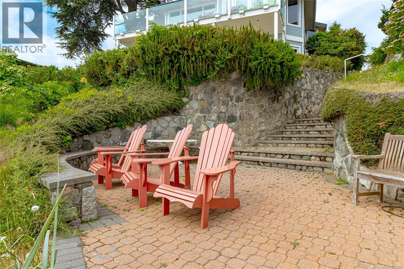 #25 5187 Cordova Bay Rd - 47