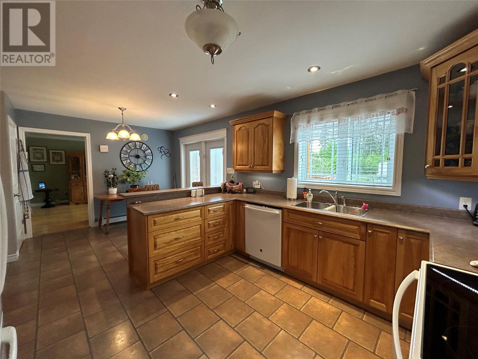 36 Finn Avenue - 23