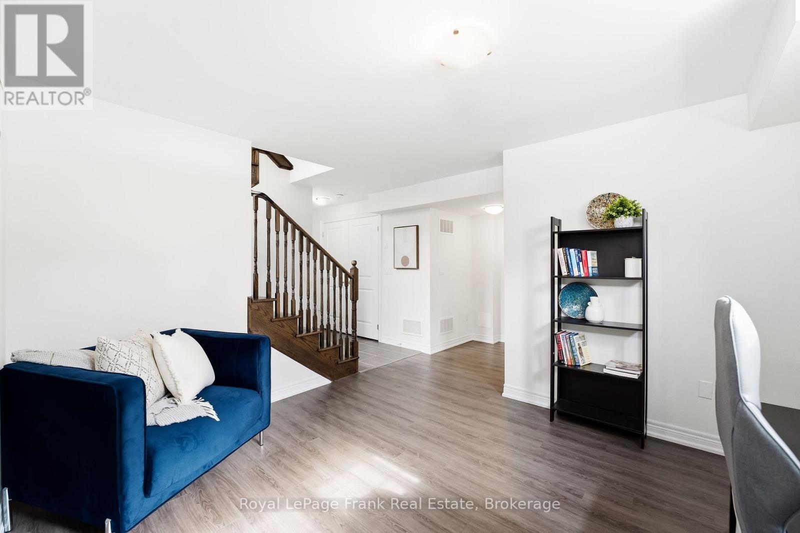 6 ALDRIDGE LANE - 36