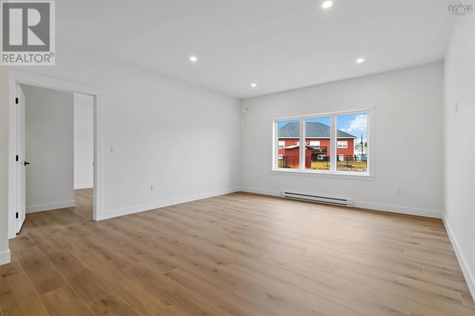 48 Jessome Avenue - 36
