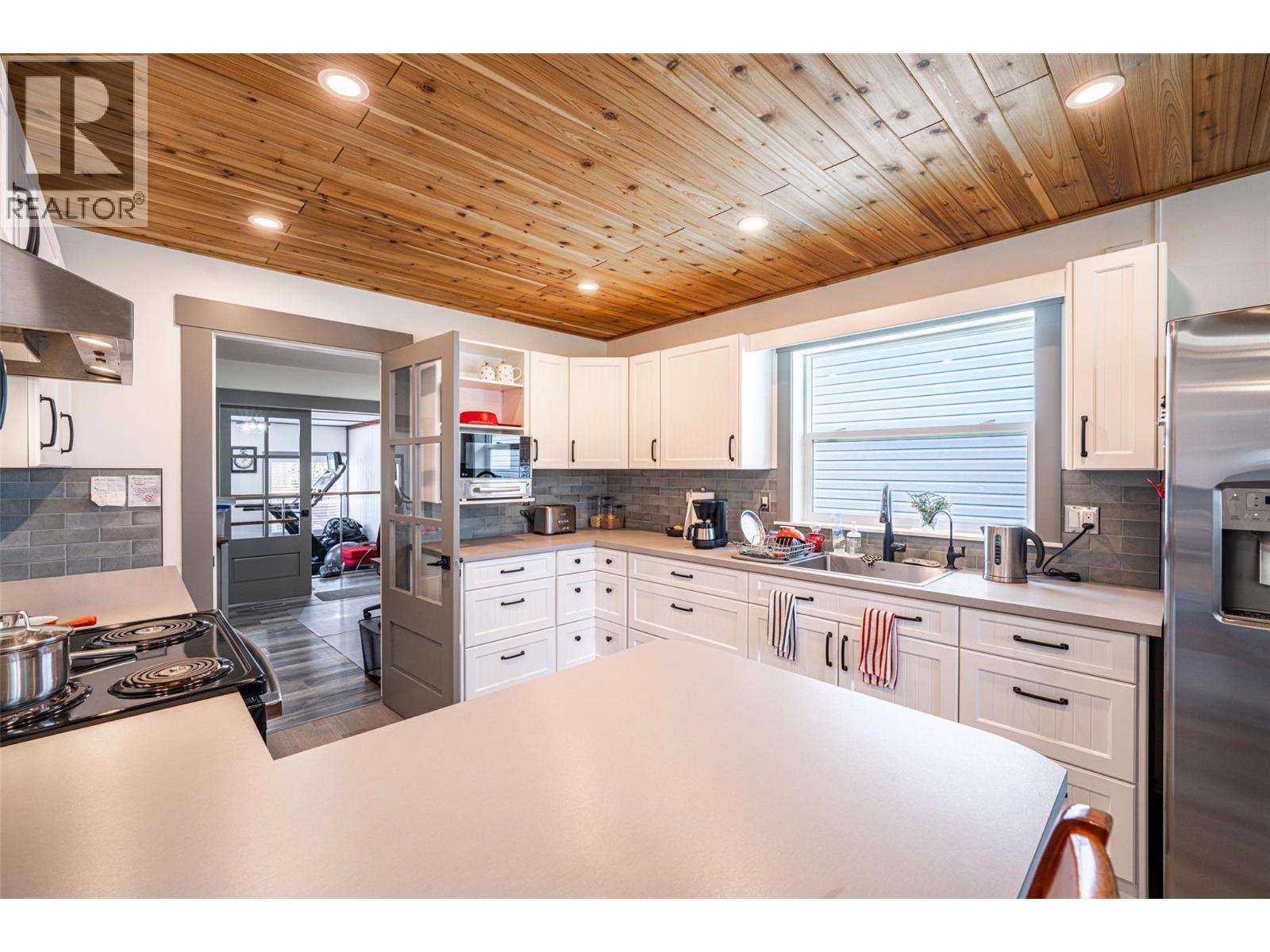 839 8th Avenue - 48