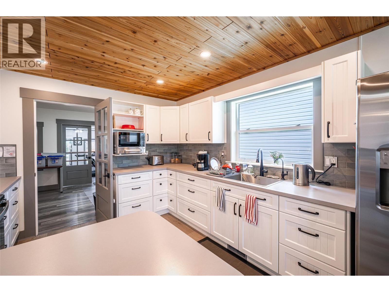 839 8th Avenue - 47