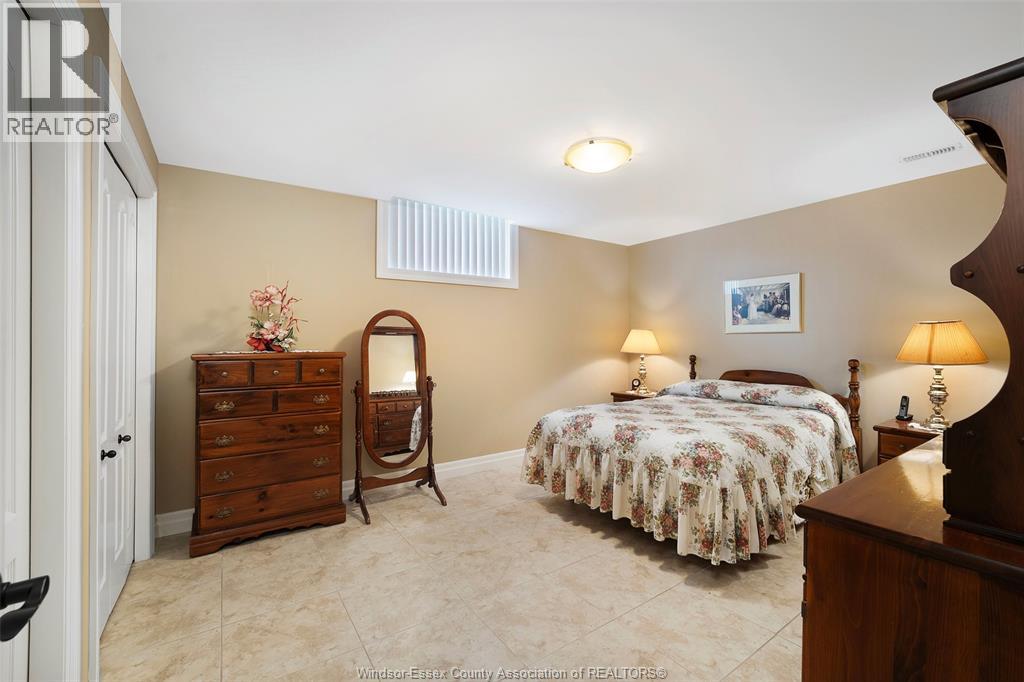 2655 SKINNER STREET - 30