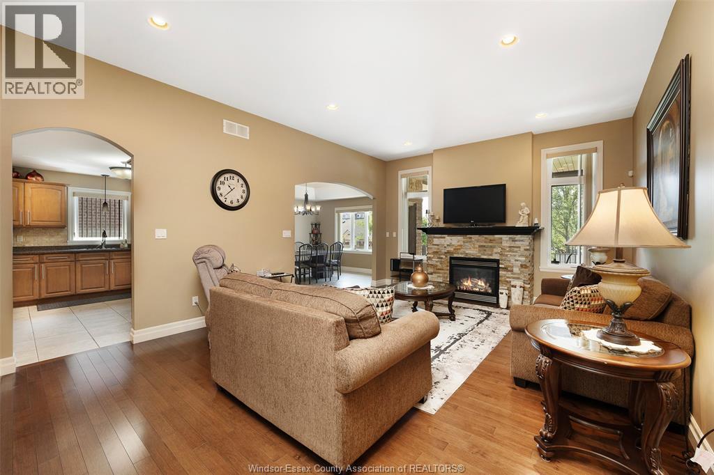 2655 SKINNER STREET - 12