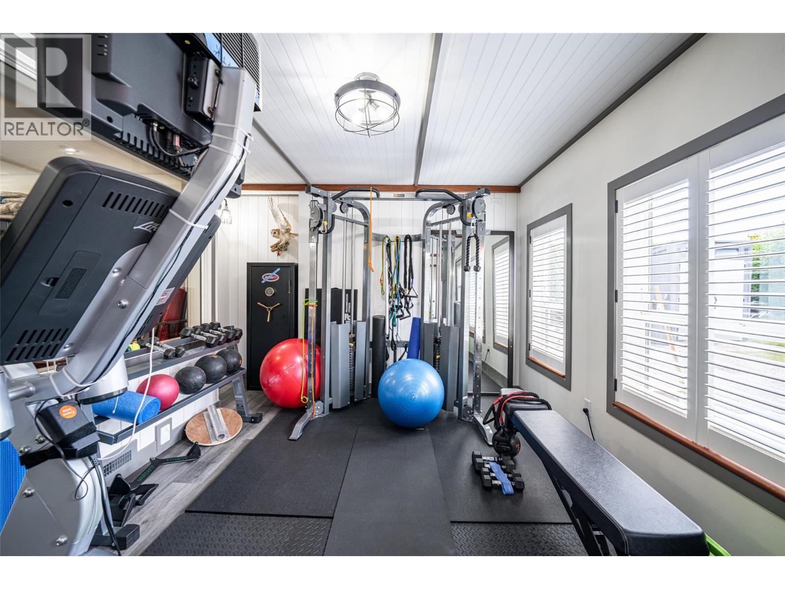 839 8th Avenue - 41