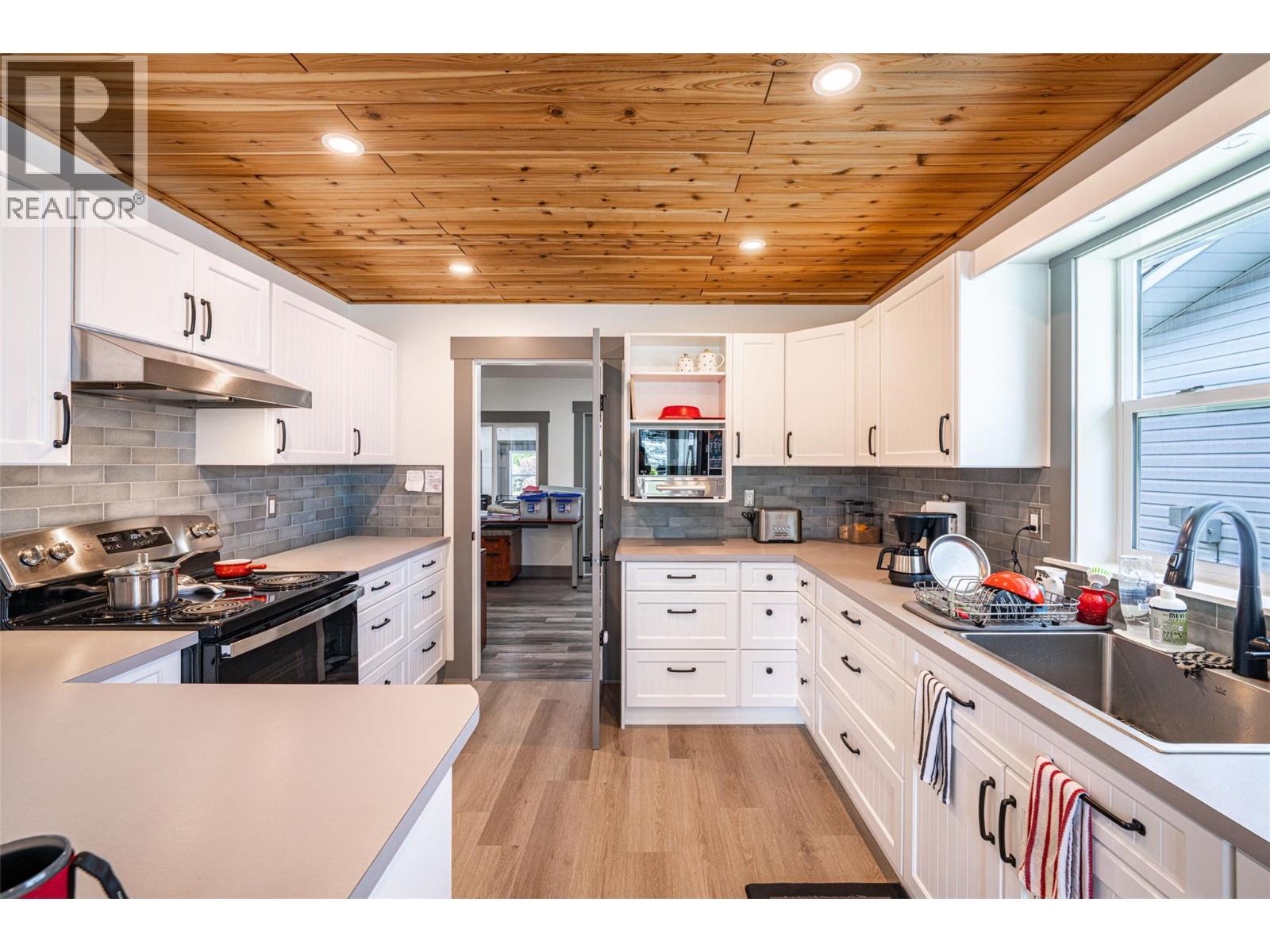 839 8th Avenue - 45