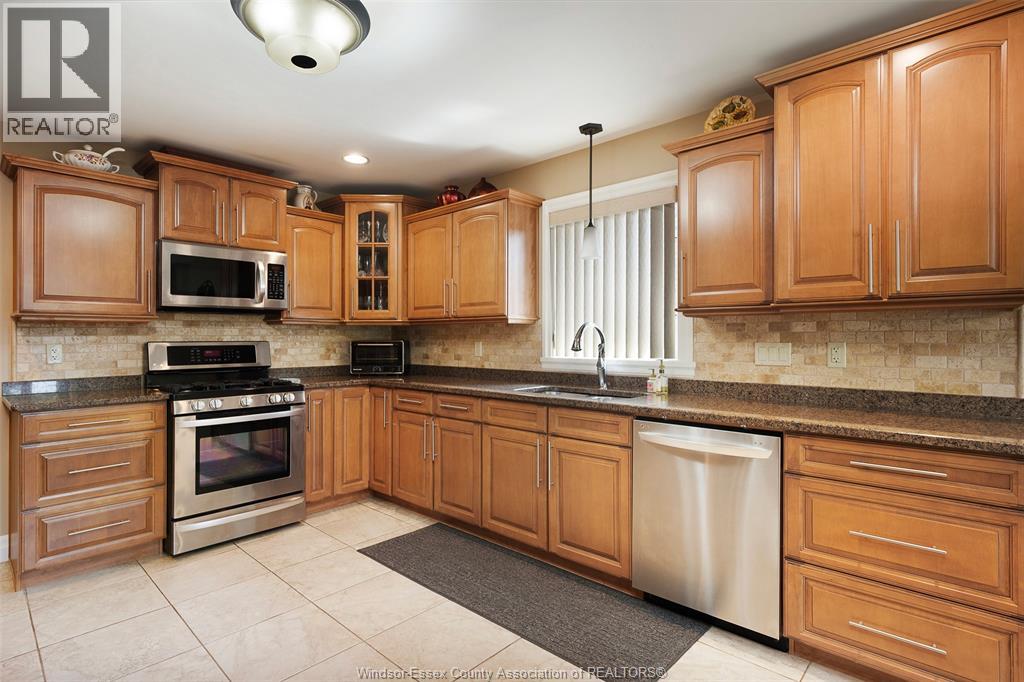 2655 SKINNER STREET - 18