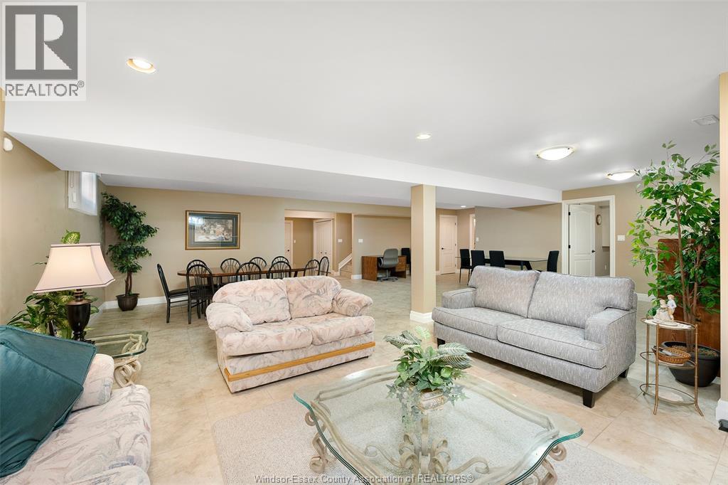 2655 SKINNER STREET - 35