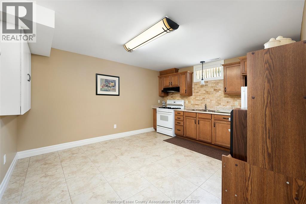 2655 SKINNER STREET - 38