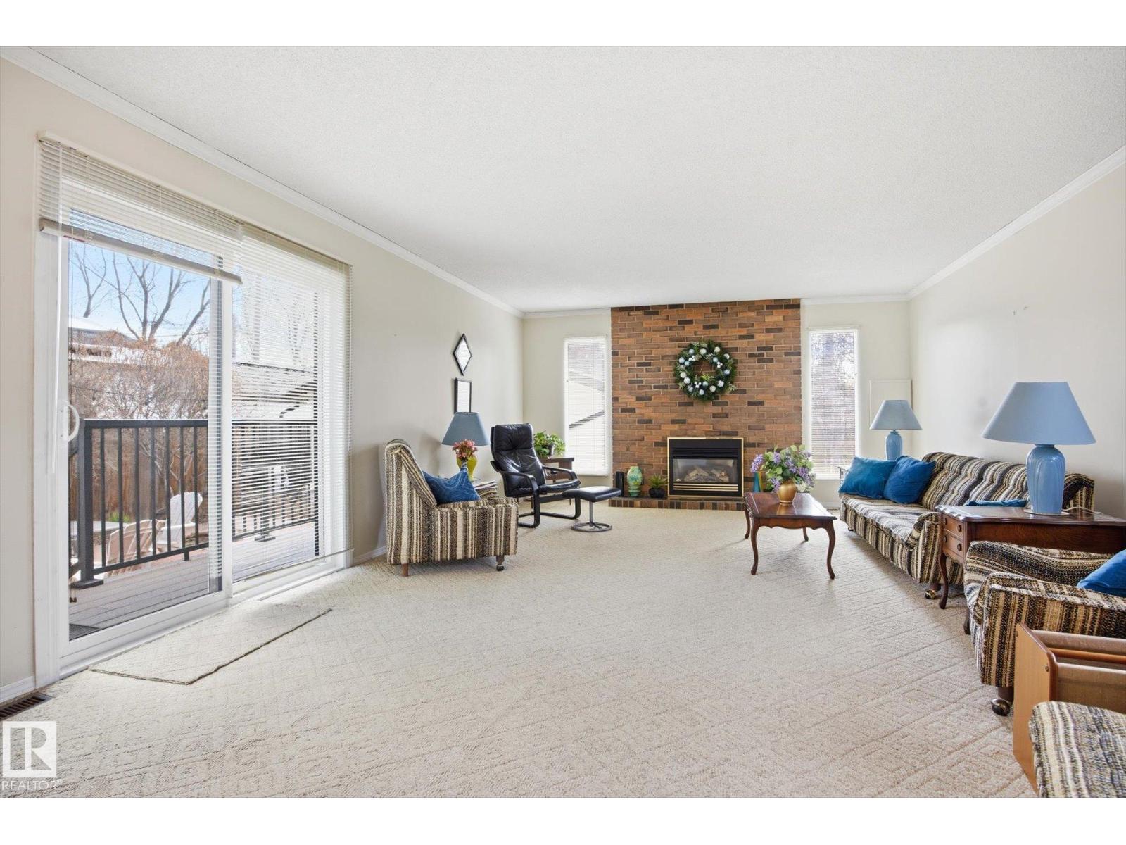 10667 65 ST NW - 10