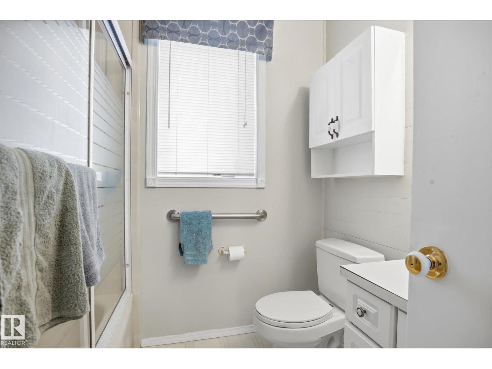 10667 65 ST NW - 17