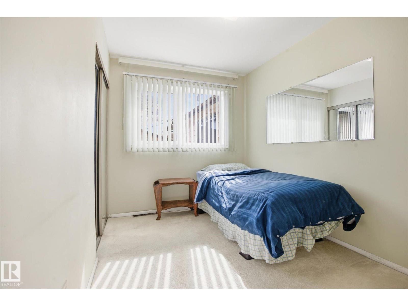 10667 65 ST NW - 20