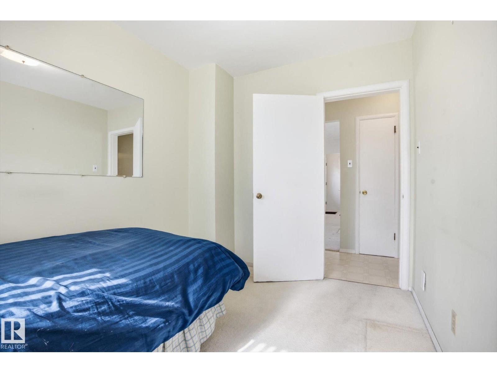 10667 65 ST NW - 21
