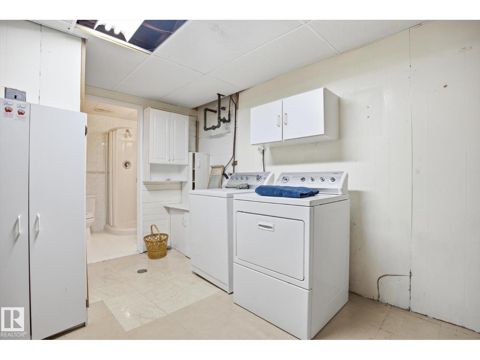 10667 65 ST NW - 28