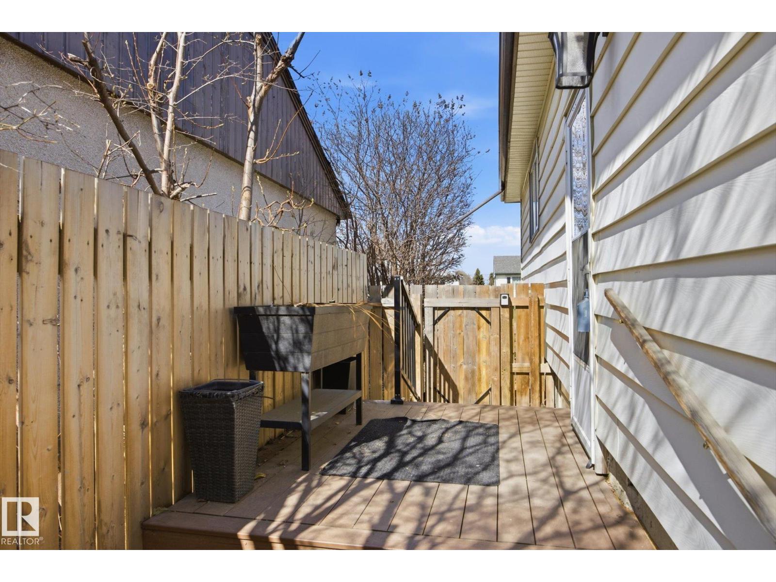 10667 65 ST NW - 36