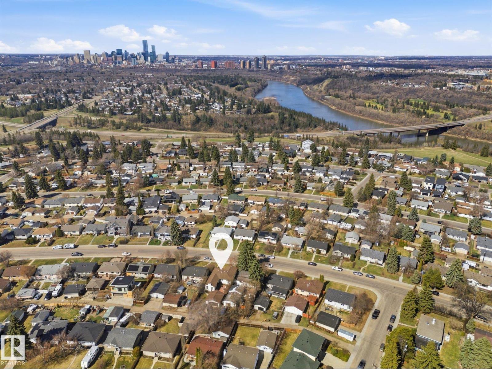 10667 65 ST NW - 43