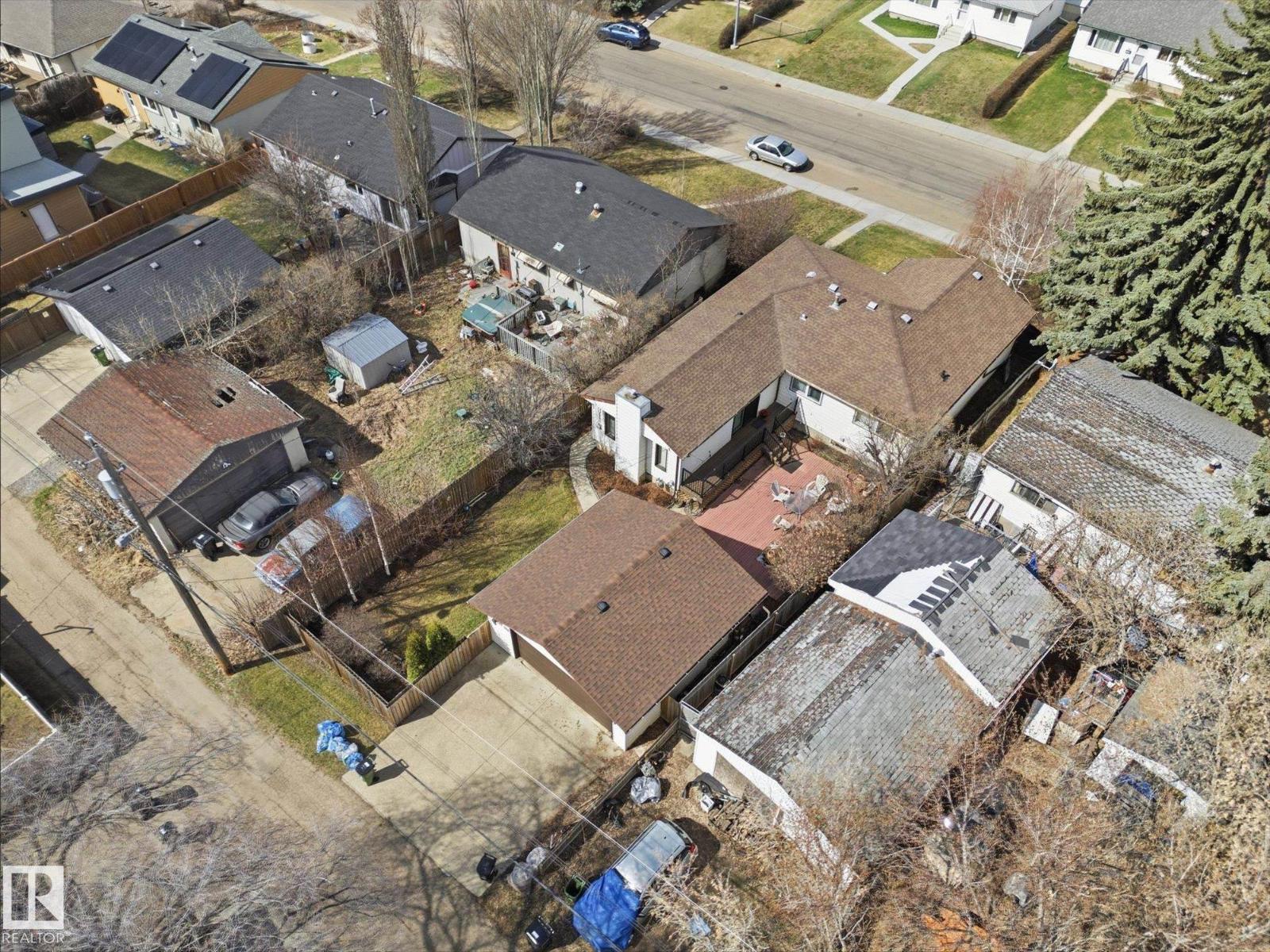 10667 65 ST NW - 46