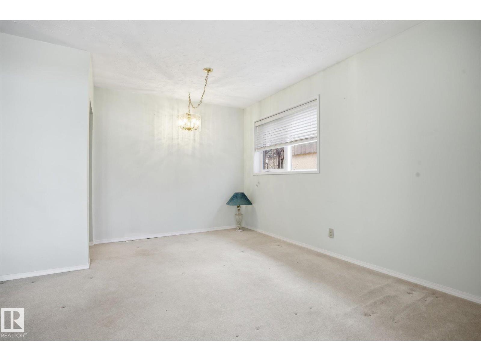 10667 65 ST NW - 5