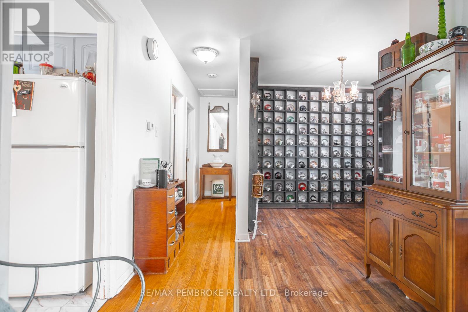 136 ELLIS AVENUE - 13
