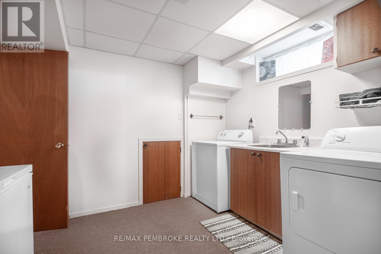 136 ELLIS AVENUE - 23